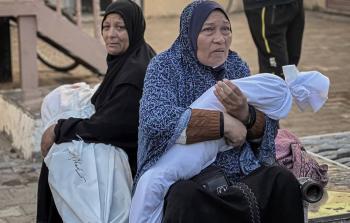 بعد 3 سنوات من حرب الإبادة.. النساء في غزة يدفعن الثمن مضاعفًا