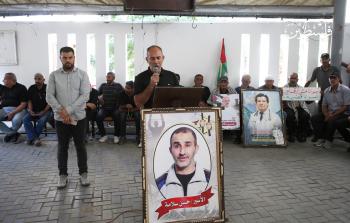 الوقفة الأسبوعية للتضامن مع الأسرى والأسيرات داخل سجون الاحتلال (تصوير محمود أبو حصيرة)