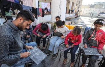 حماس تشيد بدور المعلم الفلسطيني