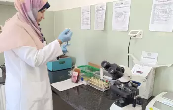 نقص الأجهزة المخبرية يهدد خدمات التشخيص 