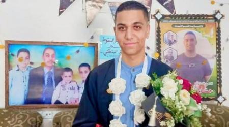 الشاب وسيم تمراز الناجي الوحيد من مجزرة عائلته شمال النصيرات