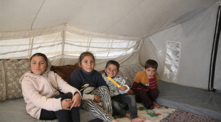 ثمانية أطفال وامرأة واحدة في مواجهة الحرب