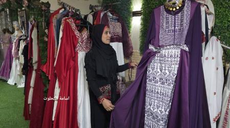 هالة الدعالسة تحلم بامتلاك أتيليه كبير إلى جانب مشغل الخياطة