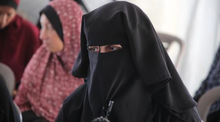 "ماما بدي أكل".. نداء يومي يثقل كاهل شادية في غزة