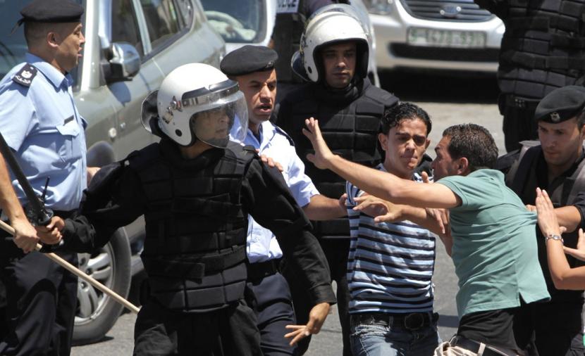 السلطة الفلسطينية تعتقل 20 شخصاً سياسياً في يومين