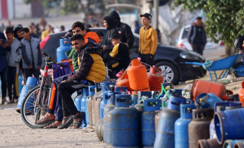 هيئة البترول: دخول 5 شاحنات غاز إلى غزة