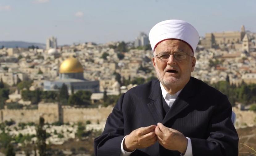 صبري يحذر من سياسة الاحتلال لإبعاد خطباء الأقصى