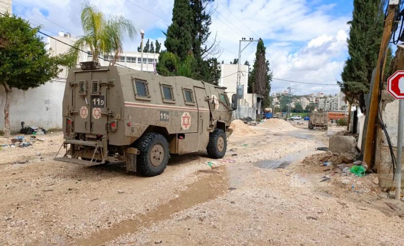 الاحتلال يفرض حصاراً مشدداً على عناتا وشعفاط شمال القدس