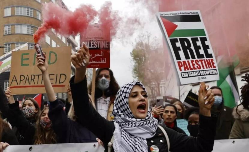 مهلة أسبوع أمام الادعاء البريطاني لحسم قضية ملاحقة قيادة حراك "ائتلاف فلسطين"