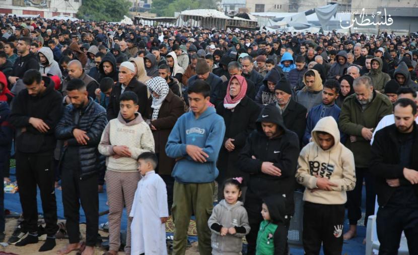 "ثالث عيد فطر" خلال الحرب.. نازحو غزة بين الخيام وغياب المأوى