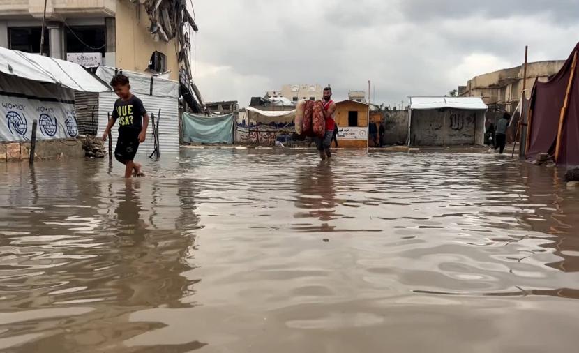 منخفض جوي عميق يضرب البلاد.. أمطار غزيرة وانخفاض في درجات الحرارة