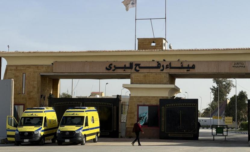 الاحتلال يغلق معبر رفح ويمنع سفر المرضى والجرحى من غزة