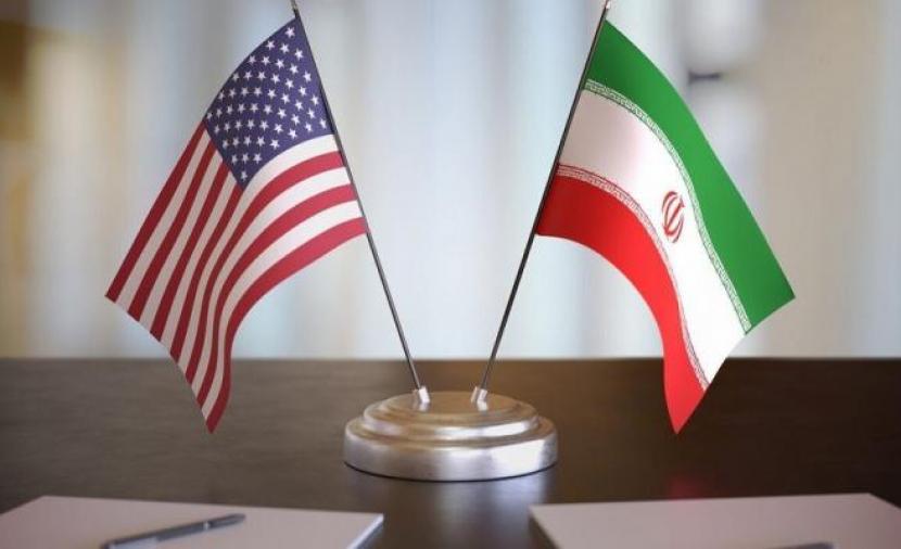 نيران الحرب ورذاذ المفاوضات: بين حماقة الاستكبار وغباء الصغار