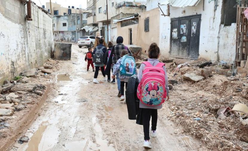 "أونروا" تقلّص دوام مدارسها في الضفة الغربية