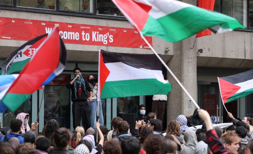 جامعات بريطانية تراقب طلابها المتضامنين مع فلسطين عبر شركة أمنية