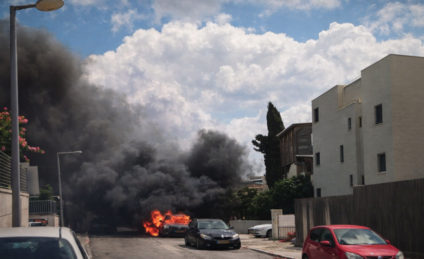 حزب الله يقصف نهاريا.. وإصابات واشتعال مركبات في شمال فلسطين المحتلة