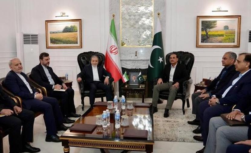 حراك دبلوماسي متسارع وتعثر تفاوضي.. وواشنطن تشدد الحصار البحري على إيران