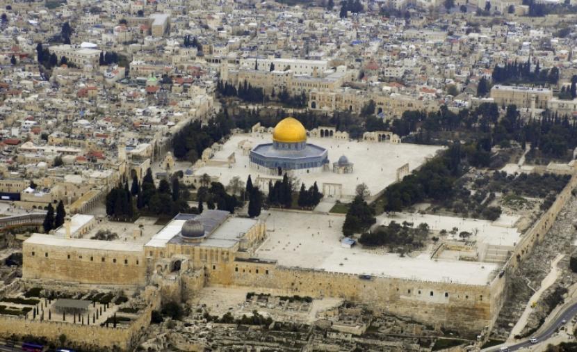 حماس ترفض تهويد أسماء القدس وهدم مدارسها
