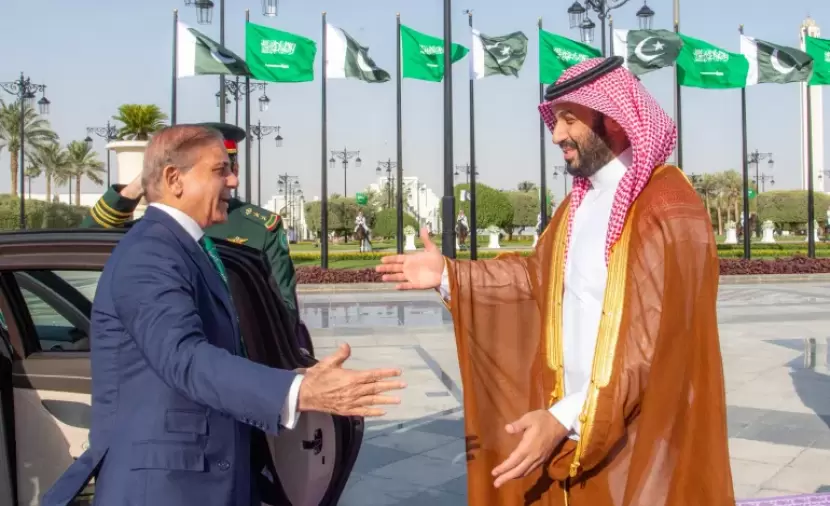 باكستان تنشر 8 آلاف جندي وطائرات مقاتلة في السعودية