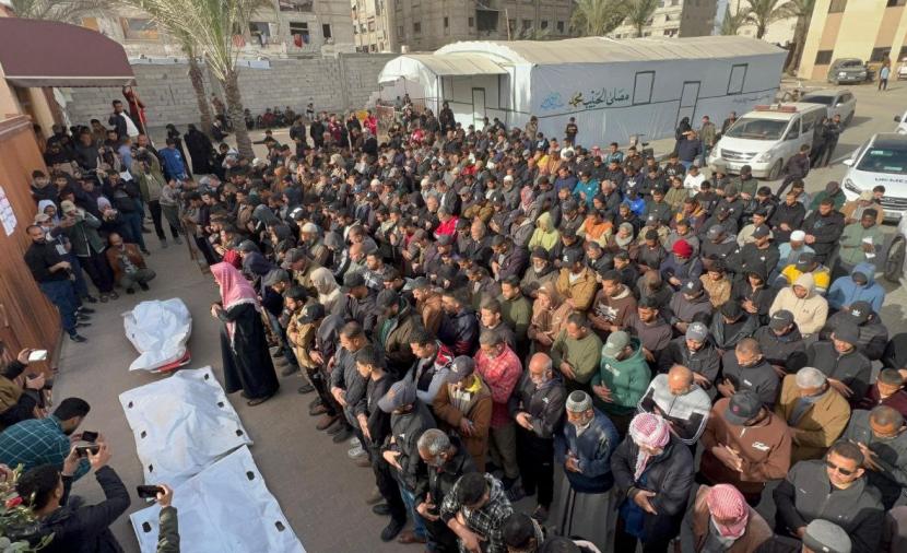 وزارة الصحة بغزة: العدوان الإسرائيلي أسفر عن 73,356 شهيدًا