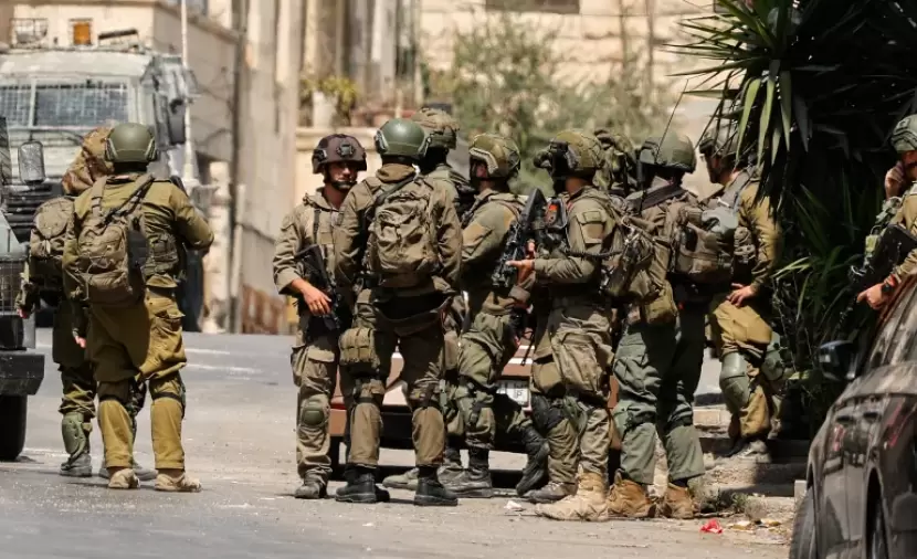 مستوطنون يشنون اعتداءات متزامنة في أربع محافظات بالضفة