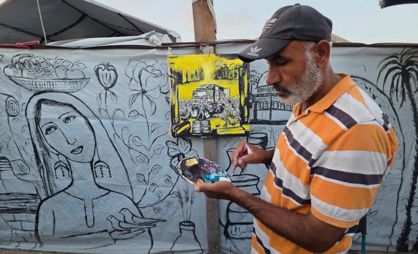 فنانون بغزة يوثقون الحرب برسوماتهم من خيمة