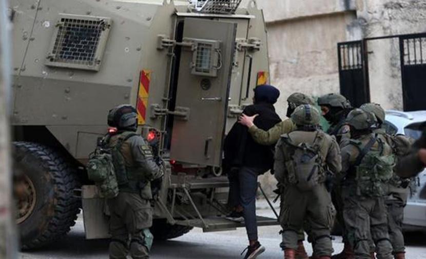 قوات الاحتلال تعتقل 6 فلسطينيين بينهم طفل بالضفة