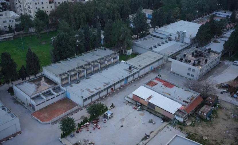 الاحتلال يستولي على مركز تدريب "أونروا" في كفر عقب
