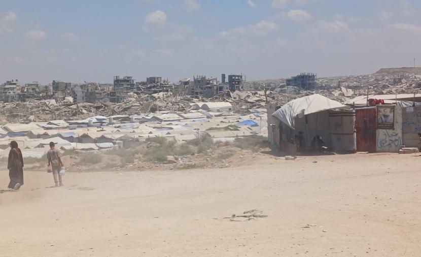 مخيمات جنوب غزة تواجه أزمات إنسانية حادة