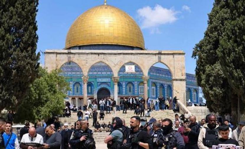 نتنياهو يزور أنفاق حائط البراق وسط انتقادات فلسطينية