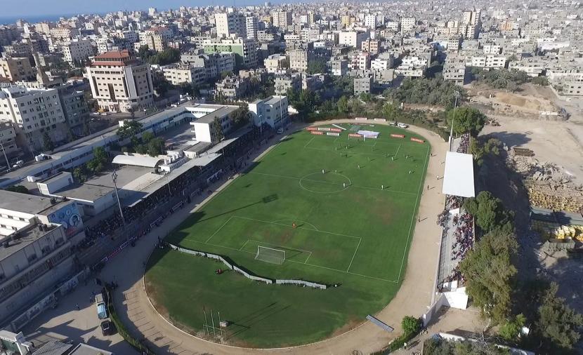 ملعب اليرموك في غزة يجسّد صراع الرياضة بين الإرادة والدمار