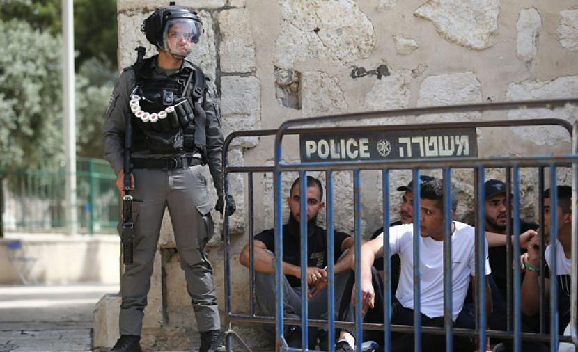 سلطات الاحتلال تصدر 800 قرار إبعاد عن القدس والأقصى