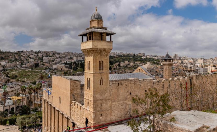 الاحتلال يمنع الأذان في المسجد الإبراهيمي لليوم الـ75 متتالياً