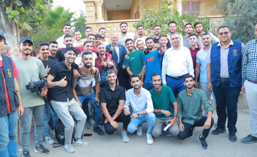 معرض فني في غزة يُحيي ذاكرة المدينة وآمال الشباب
