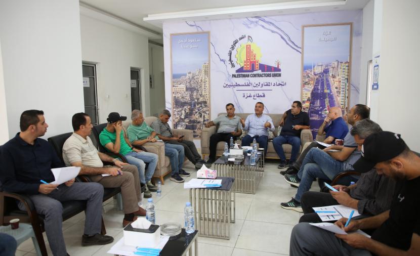 اتحاد المقاولين بغزة يناقش خطط إعادة الإعمار