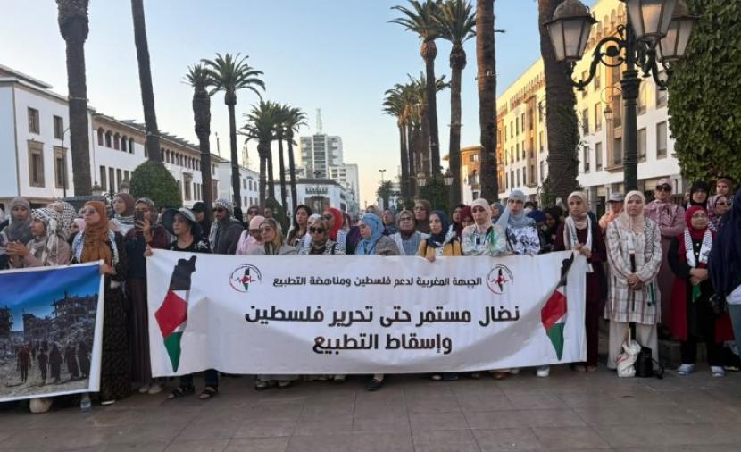 مئات المغاربة يتظاهرون ضد التطبيع دعماً للفلسطينيين