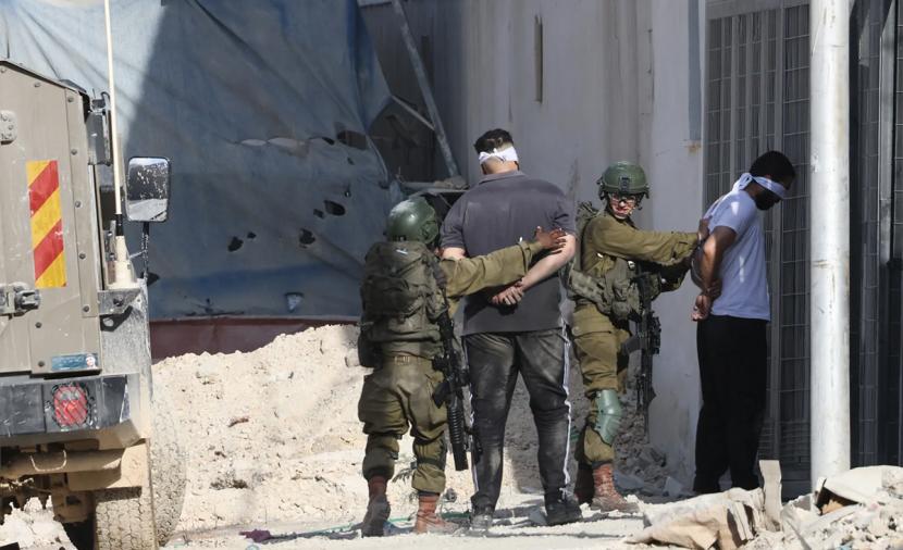 الاحتلال يعتقل ستة فلسطينيين والمستوطنون يصيبون خمسة شبان