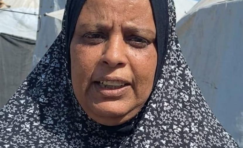 أم غزاوية تعجز عن طهي وجبة بسيطة لابنتها المريضة