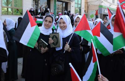 مسير قرآني لـ800 حافظة للقرآن الكريم شوارع مدينة غزة (15).jpg