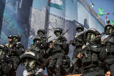 الجوقة العسكرية في إحياء مهرجان انطلاقة رحكة حماس 35 (3)