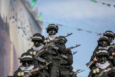 الجوقة العسكرية في إحياء مهرجان انطلاقة رحكة حماس 35 (2)