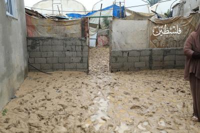 غرق البيوت عقب فتح الاحتلال السدود شرق غزة تزامناً مع المنخفض الجوي الأخير (13).jpeg