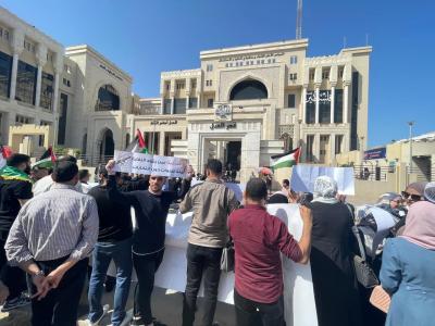 9d24425a-af48-41b5-819d-3303e860492a