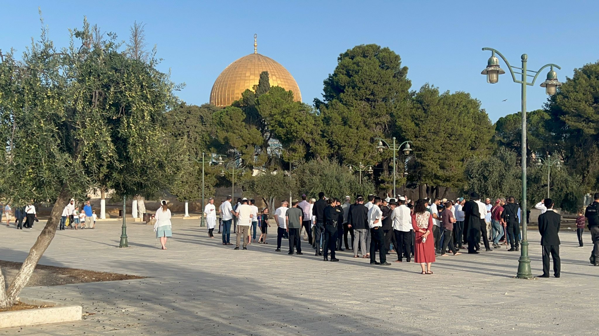 مشهد من اقتحام المستوطنين لباحات المسجد الأقصى