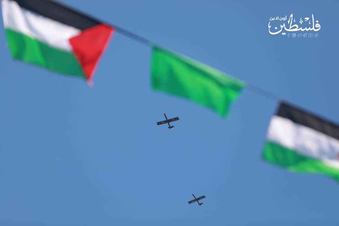 طائرات زواري القسامية خلال مهراجان انطلاقة حماس 35 في غزة (5).jpeg