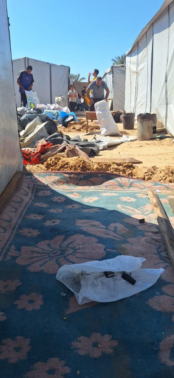 24 ساعة من الجحيم.. يوسف أبو حرب يروي مأساة اقتلاع مخيم ذوي الإعاقة في دير البلح