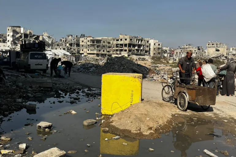 نزوح جديد يفرضه الخط الأصفر شرق غزة... عائلات تطرد من بيوتها تحت النار