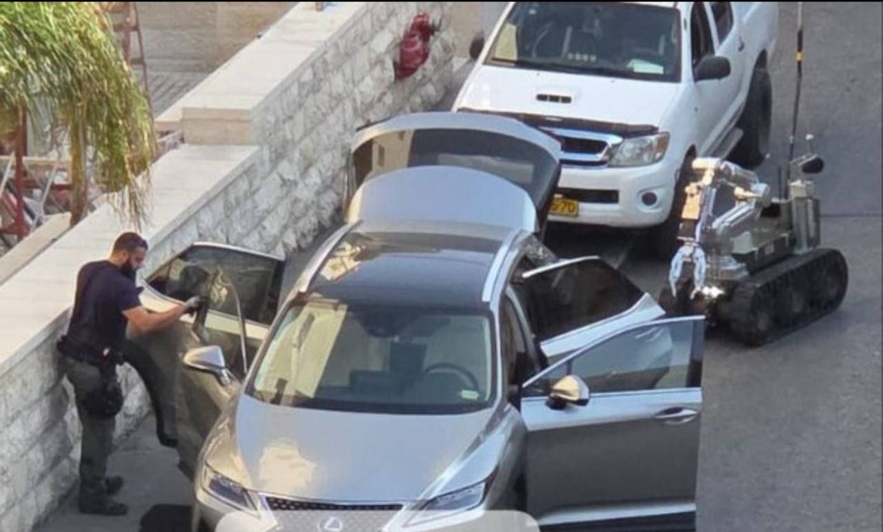 مقتل مستوطن وجرح آخرين بعملية مزدوجة قرب غوش عتصيون