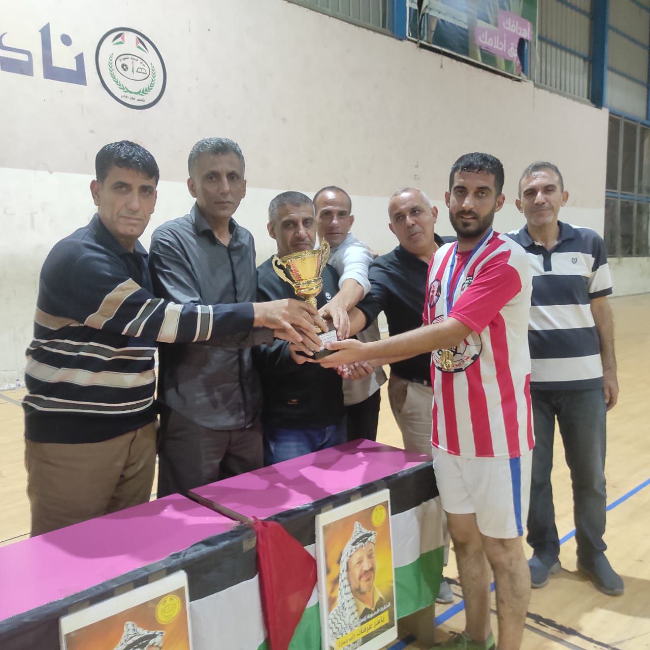 اتحاد دير البلح يتوج بلقب بطولة لأندية غزة حملت اسم الراحل عرفات