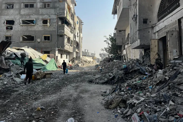 نزوح جديد يفرضه الخط الأصفر شرق غزة... عائلات تطرد من بيوتها تحت النار